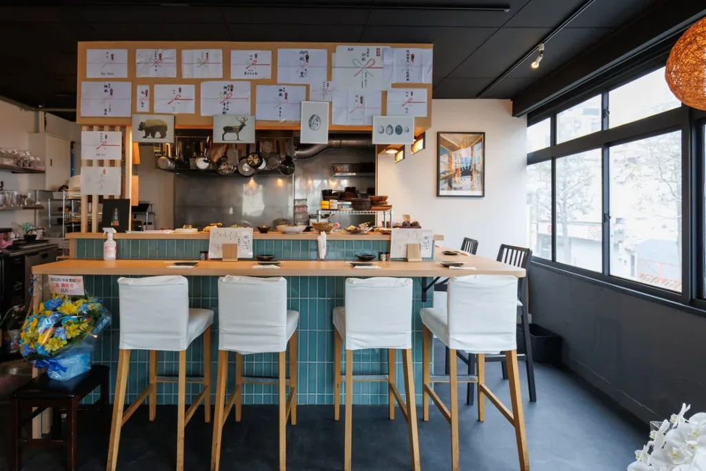 おばんざいBAR 恩返し