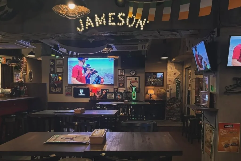 IRISH PUB The Red Deer